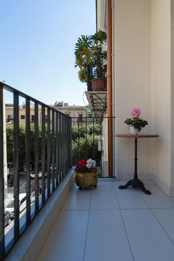 Ai Bastioni Del Massimo Bed & Breakfast Palermo Exterior photo